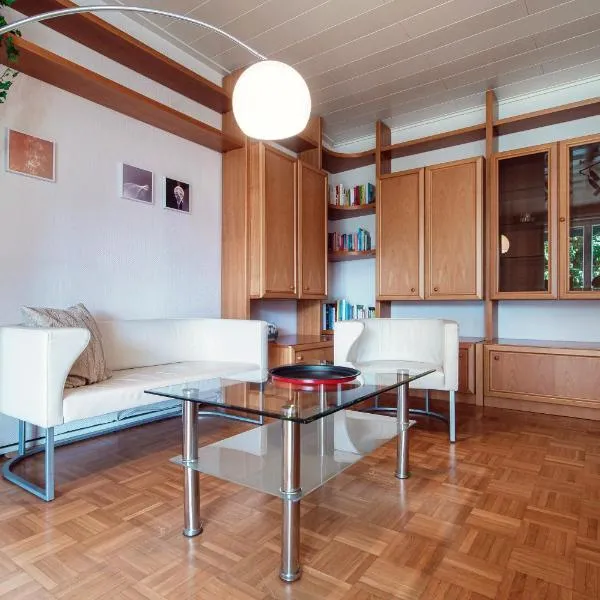 Francobollo Studio by Quokka 360 - flat with balcony, hotel in Massagno