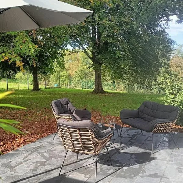 Maisonnette au pied des Pyrénées, khách sạn ở Nestier