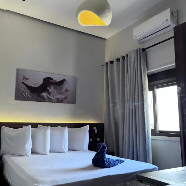 Heaven Hostel, hotel in Cairo