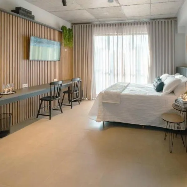 Excelente Espaço Centro CA904, hotel v destinaci Maringá