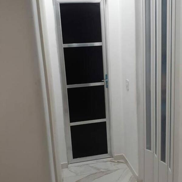 Quarto c ar-condicionado em apê em Copacabana - Foto 3