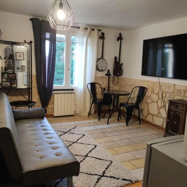 Studio avec chambre Camargue, Hotel in Arles