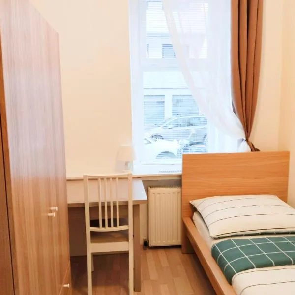 Favorit-Rooms direkt Metro connection U1 to Centralstation-Airport and City-Center, hotel di Vienna