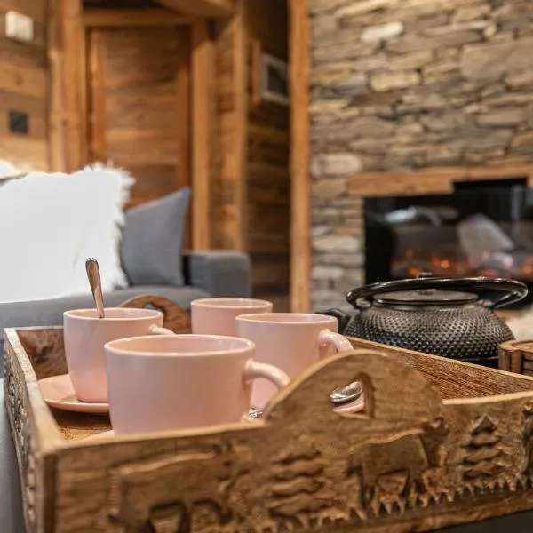 Chalet Les Cocales Résidence Séjour et nuitées B&B - Appartement Pin Cembro, hotel v destinaci Bessans