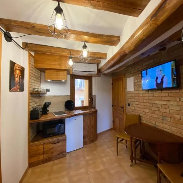 Apartaments Turístics LA FONTETA, hotel Cardonában