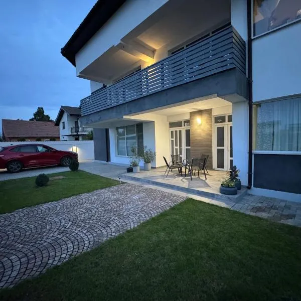 Residence Casablanca、Cârceaのホテル