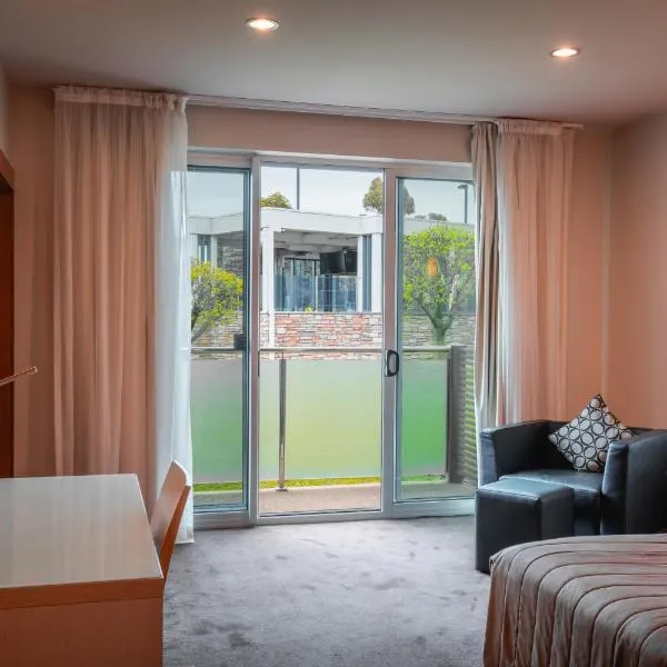 Lynbrook Hotel, hotel v destinaci Hampton Park
