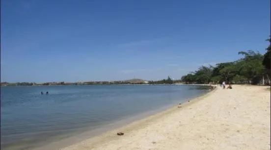 Casa perto da lagoa - Balneário São Pedro, hotel a São Pedro da Aldeia