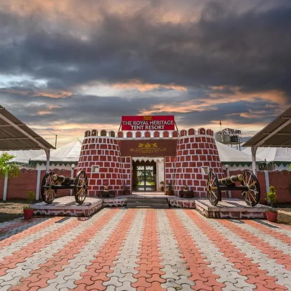 The Royal Heritage Tent Resort- Statue of Unity, khách sạn ở Kevadia