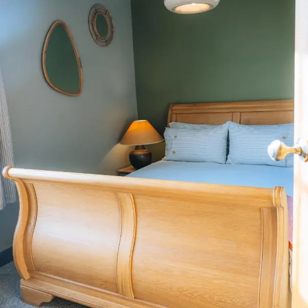 The Hideaway - Stratford Upon Avon - Central - Free Offstreet Parking, hotel in Stratford-upon-Avon