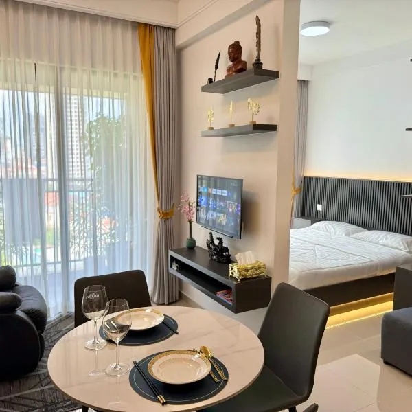R Residences, hotel in Phnom Penh