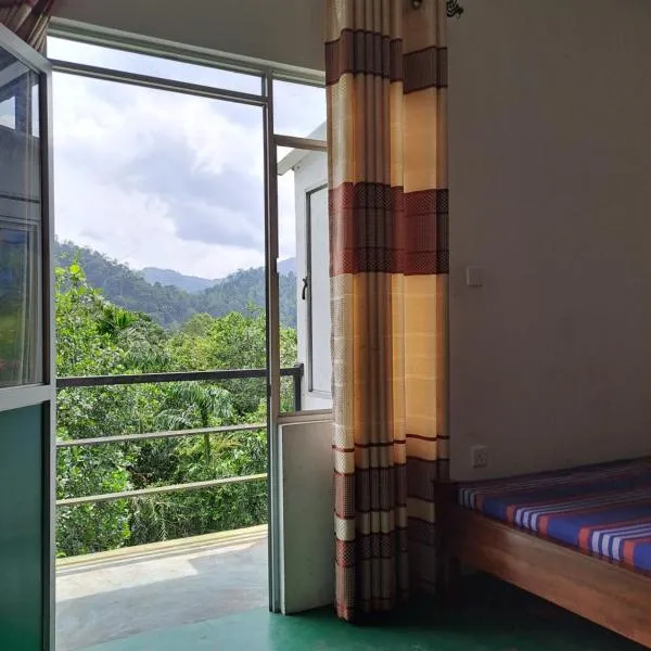 38 guest house, hotel in Kitulgala