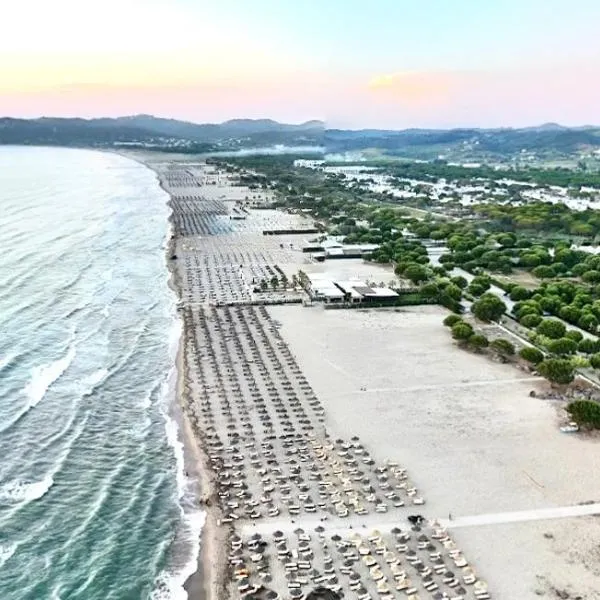 Apartament Todhe - Gjiri Lalezit 500m from the beach, hotel v destinaci Durrës