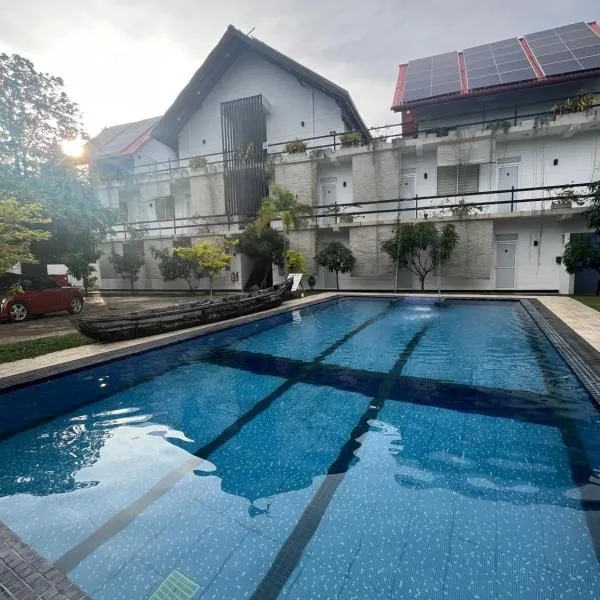 Royal Crown Residency Hotel, hotel v destinaci Talawatugoda