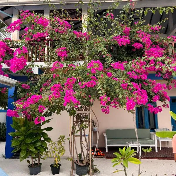 Kendhoo holidays โรงแรมในKendhoo