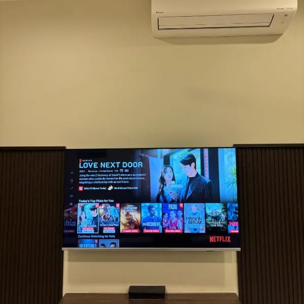 Dreamstays near UTM JPO Temple Senai Airport, hotel di Skudai