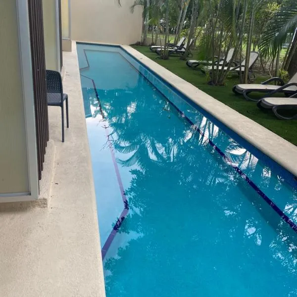 Cacao Suites -semi private Pool and Golf Course Coronado Luxury Club and Suites、チャメのホテル