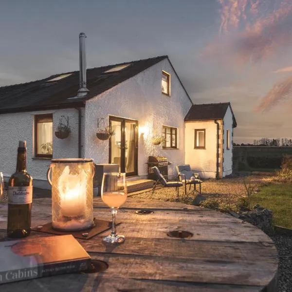 Leavens Farmstead a Rural Lake District Retreat with Hot Tub - Ridgestone, hotel u gradu 'Levens'