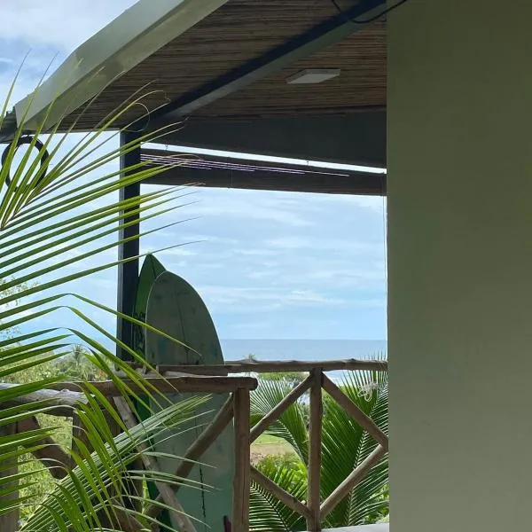 Surf Lodge El Carrizal-Punta Mango, hotel in La Periquera