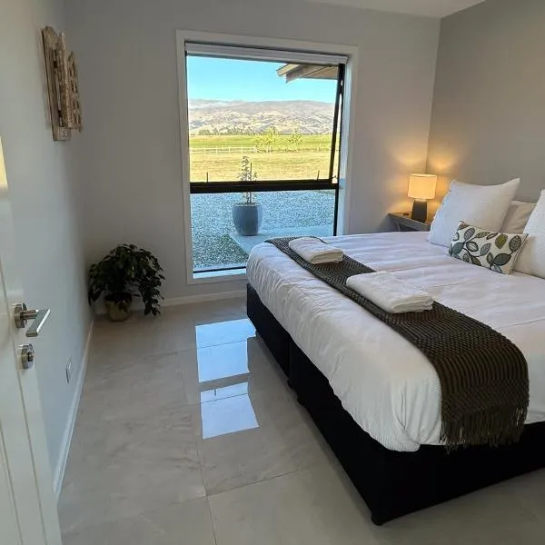 Tarras Serenity Haven - Mountain Views and Calm, hotel v destinaci Tarras