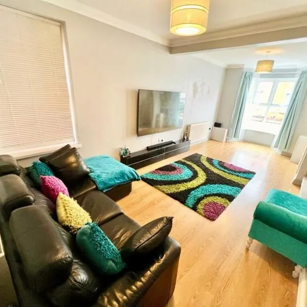 Lovely Spacious Room near Train Station and University, hotel di Dallington