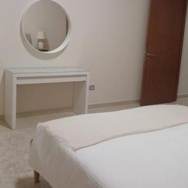 P one Hotel apartment, hotel di Jebel Dhanna