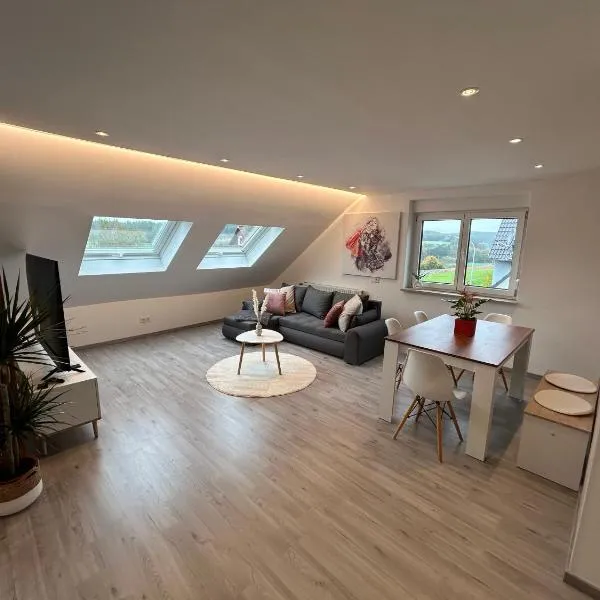 Schöne, neu renovierte Wohnung, отель в городе Шпальт