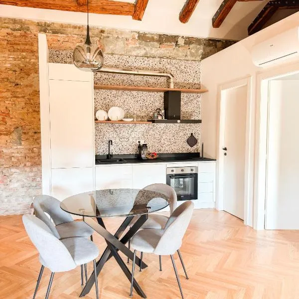 Trieste Boulevard Apartments app 2، فندق في ترييستي