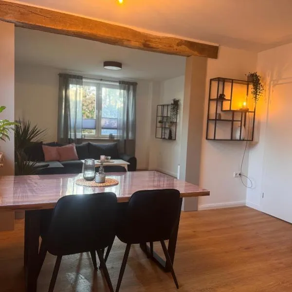 Ferienwohnung Holl, hotel v destinaci Detern