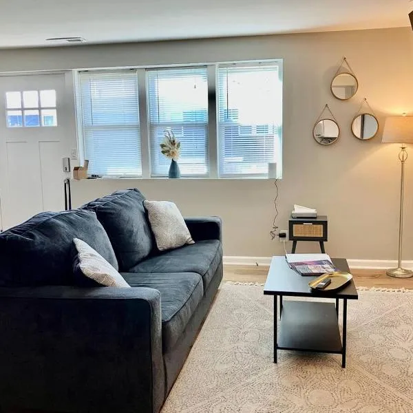 Davenport Dwellings-Two Bedroom Close to UNMC, ξενοδοχείο στην Ομάχα