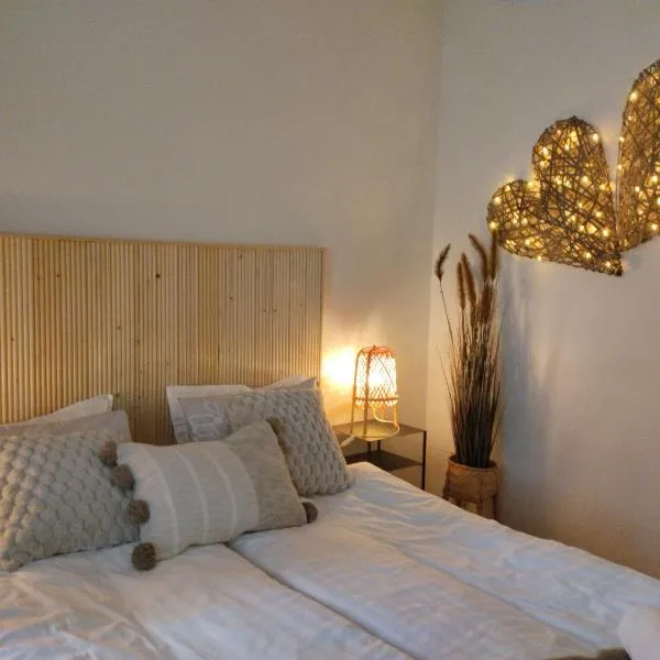 Luxury suite with private sauna free parking, hotel in Rovaniemi