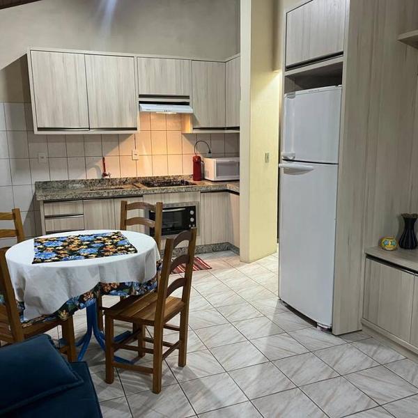 Apartamento no centro de Bombinhas, um quarto