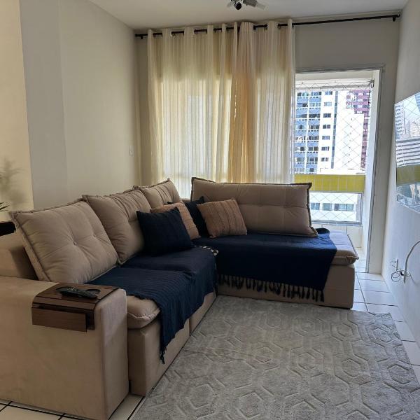 Apartamento amplo e bem localizado em Boa Viagem