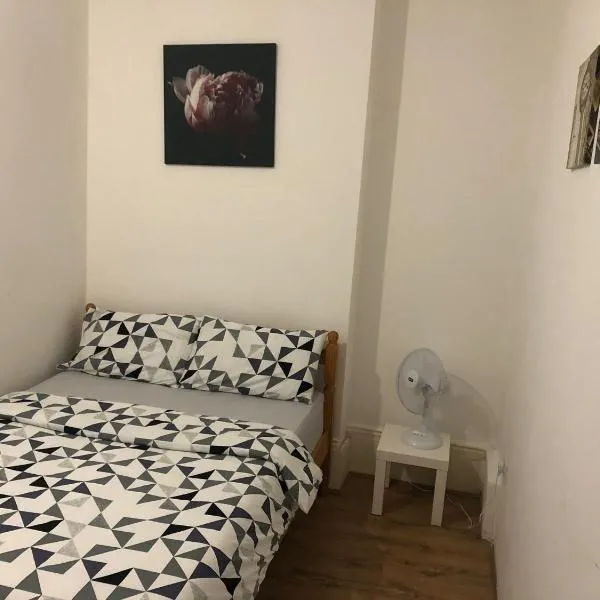 London DM x Weekly Monthly x Deals, hotel em Londres