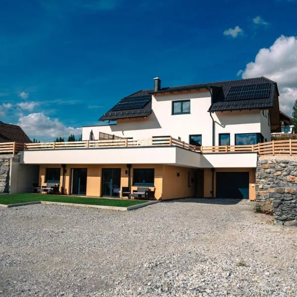 Höhenweg Appartement & Ferienwohnung – hotel w mieście Mariapfarr