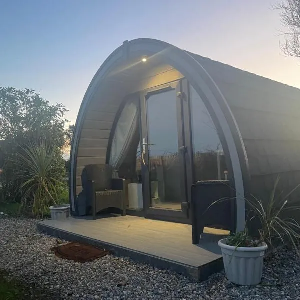 Tra na Mbó Glamping Pod, hotel v destinaci Waterford