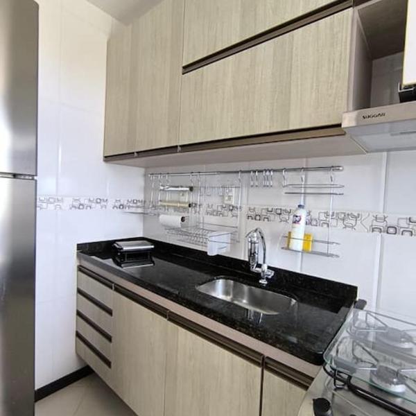 Apto Inteiro - Com roupa de cama e banho - Elevador - Garagem - Wi-fi - Vista Mar de todas as janelas e varanda - Foto 4