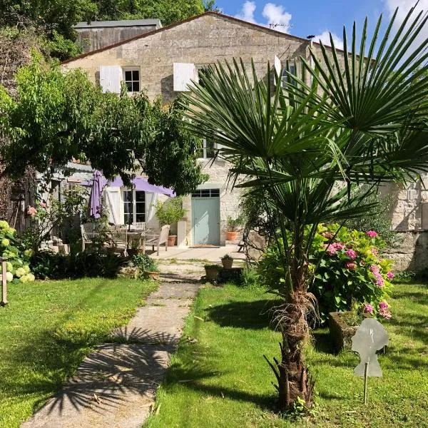 L'heure bleue, hôtel à Saintes