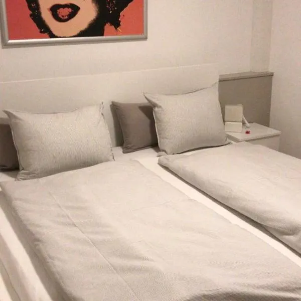 Kleine feine Wohnung Gmunden City, hotel v destinaci Gmunden