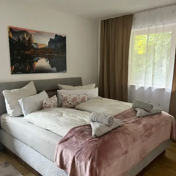FeWo Nr 1 Iller im Allgäu mit Balkon Bergblick, hotel v destinaci Sonthofen