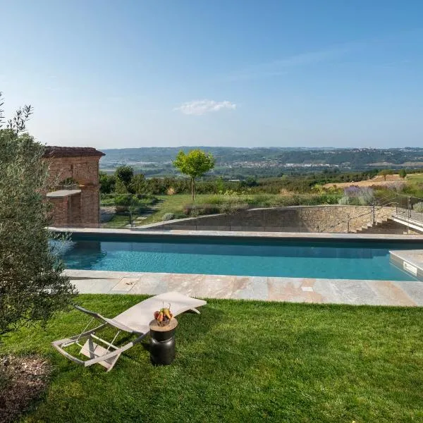 Domus in Cauda - Pool Langhe View - Free Parking & Wi-Fi, hotel u gradu Verduno