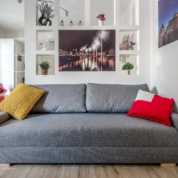 Hostly-Giugio's House-Lungarni and Town Center, viešbutis Pizoje