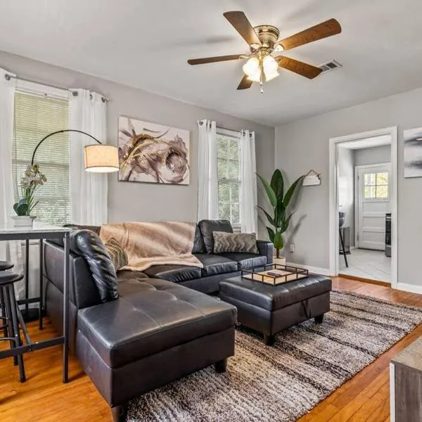 East Hill Retreat Near Beaches & Downtown, hotel u gradu 'Pensacola'