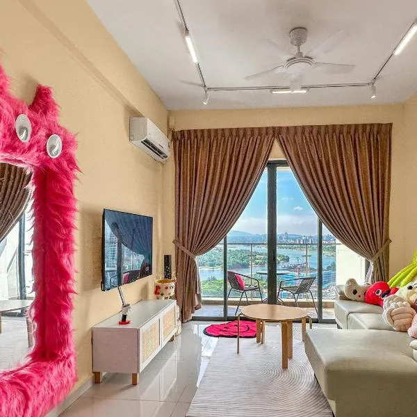 FunxVivid Seaview 2BR 2CP near SG CIQ KSL ZooJB Free Netflix WiFI, hotel din Johor Bahru