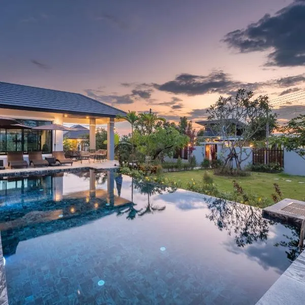 The garden pool villa resort at Doi Saket, hotel in Ban Muang Wa