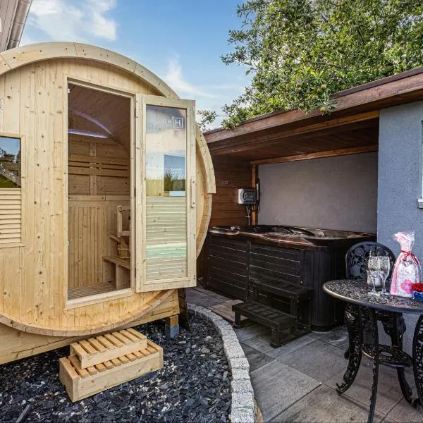 Gites Spa Strasbourg - Studio romantique, jacuzzi, sauna, terrasse privée, hotel em Furdenheim