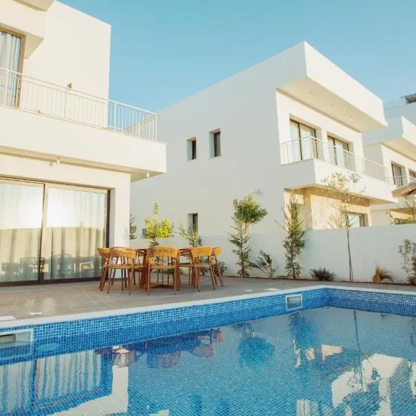 LIV & CO Suites & Villas, hotel v destinácii Voroklini