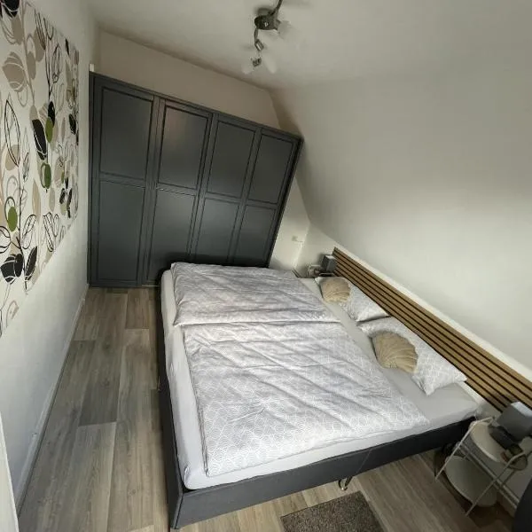 Ferienwohnung Alice, отель в городе Бурхафе