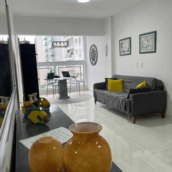 Lindo apartamento Guarujá Pitangueiras -3 Dormitórios 80 metros da praia