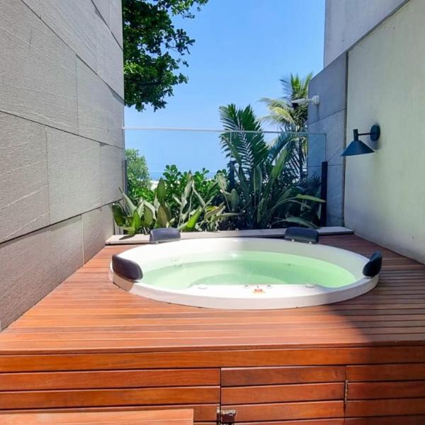 Luxo à beira mar com Jacuzzi particular